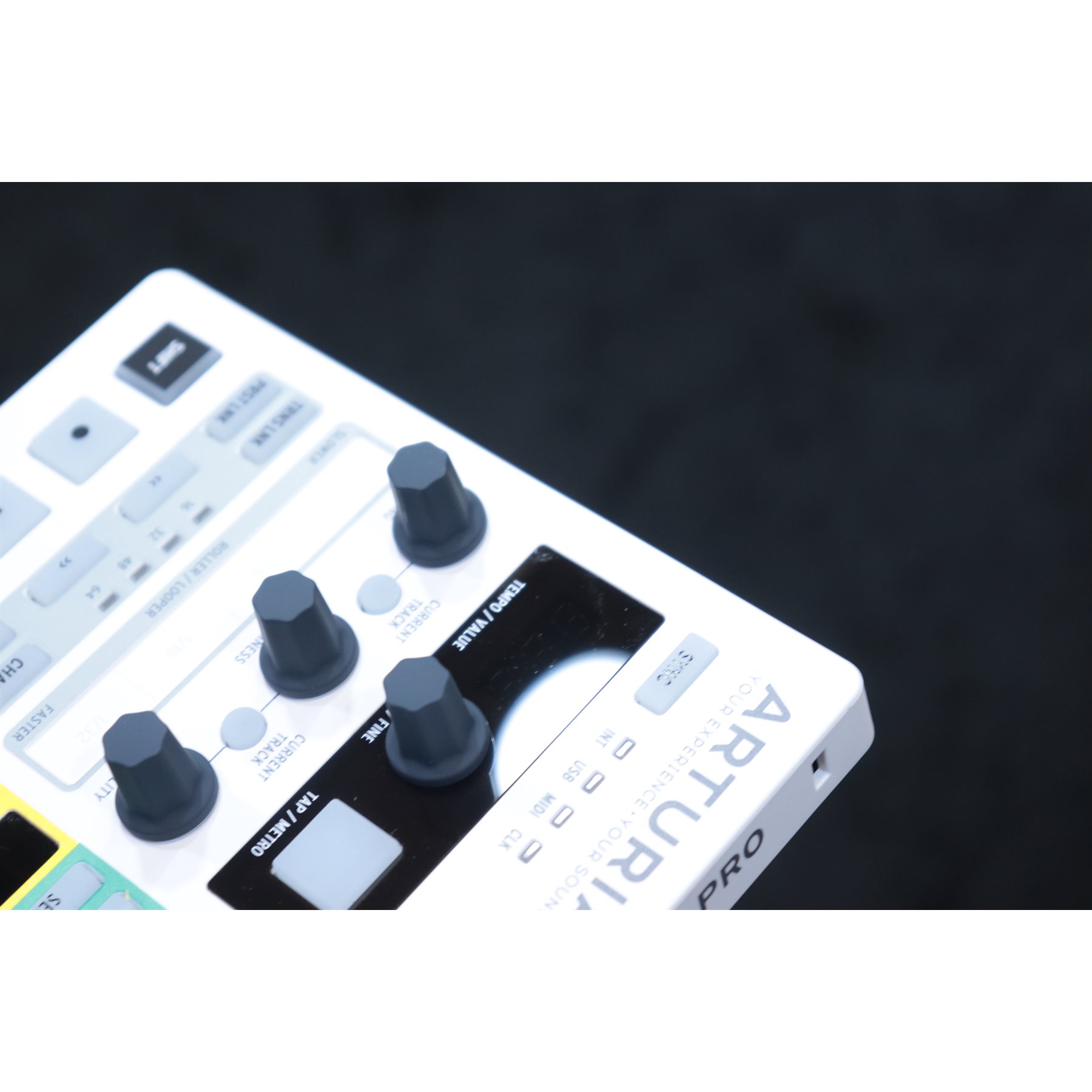 ARTURIA BEATSTEP PRO 3-PART STEP SEQUENCER WORLD-CLASS MIDI W/BOX