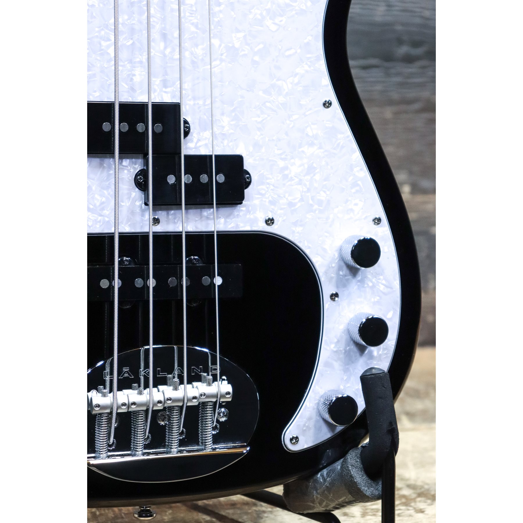 LAKLAND SKYLINE SERIES 44-64 (CUSTOM PJ) BLACK 4-STRING
