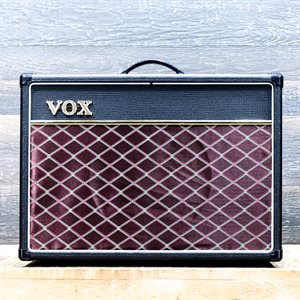 VOX AC15C1 CUSTOM SERIES 15-WATT ALL-TUBE DESIGN 1X12" GUITAR COMBO AMPLIFIER