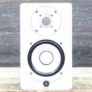 YAMAHA HS5 POWERED STUDIO MONITOR 2-WAY BI-AMP 5" STUDIO MONITOR WHITE W/BOX