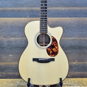 BOUCHER SG-51-MS STUDIO GOOSE SERIES OM HYBRID EAST INDIAN ROSEWOOD WITH MASTER GRADE AND SOLOIST CONCERT PACK